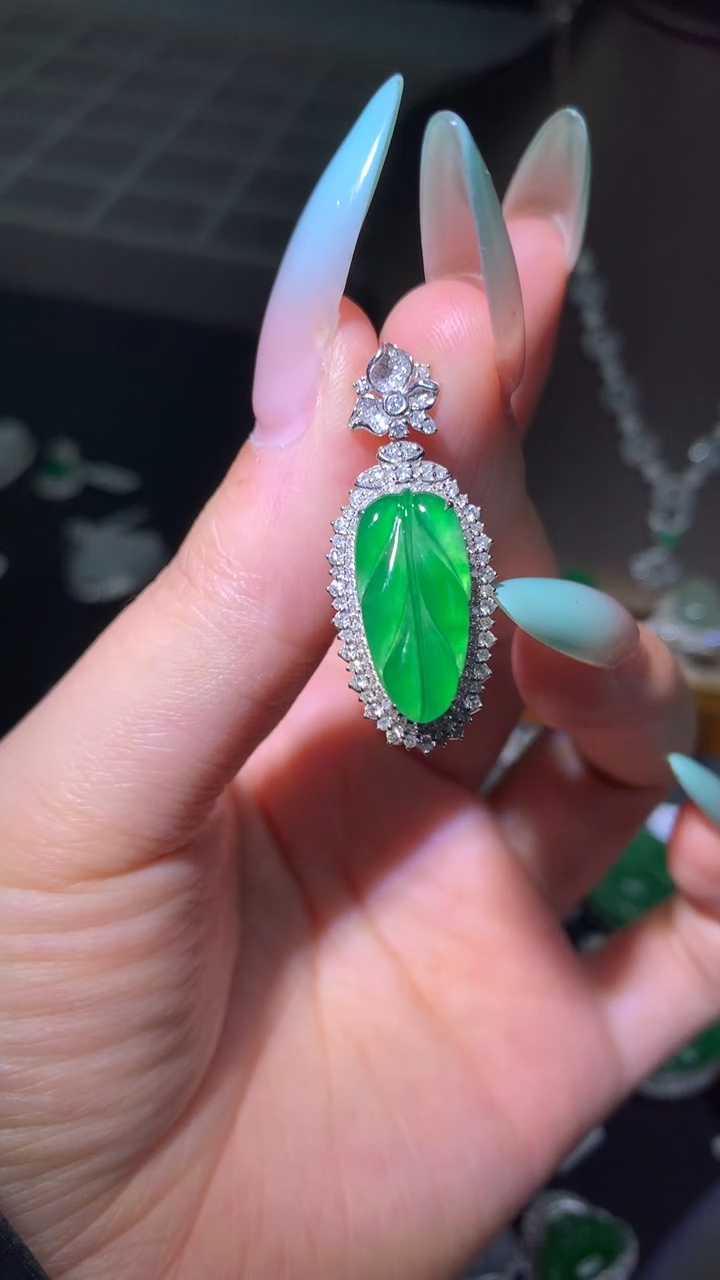 吊坠(不含链)18K金镶嵌翡翠吊坠