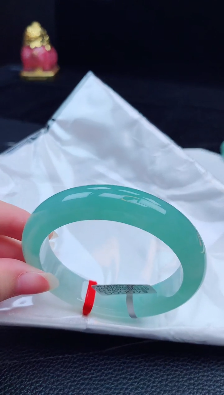 翡翠手镯未镶嵌缅甸天然翡翠A货手镯