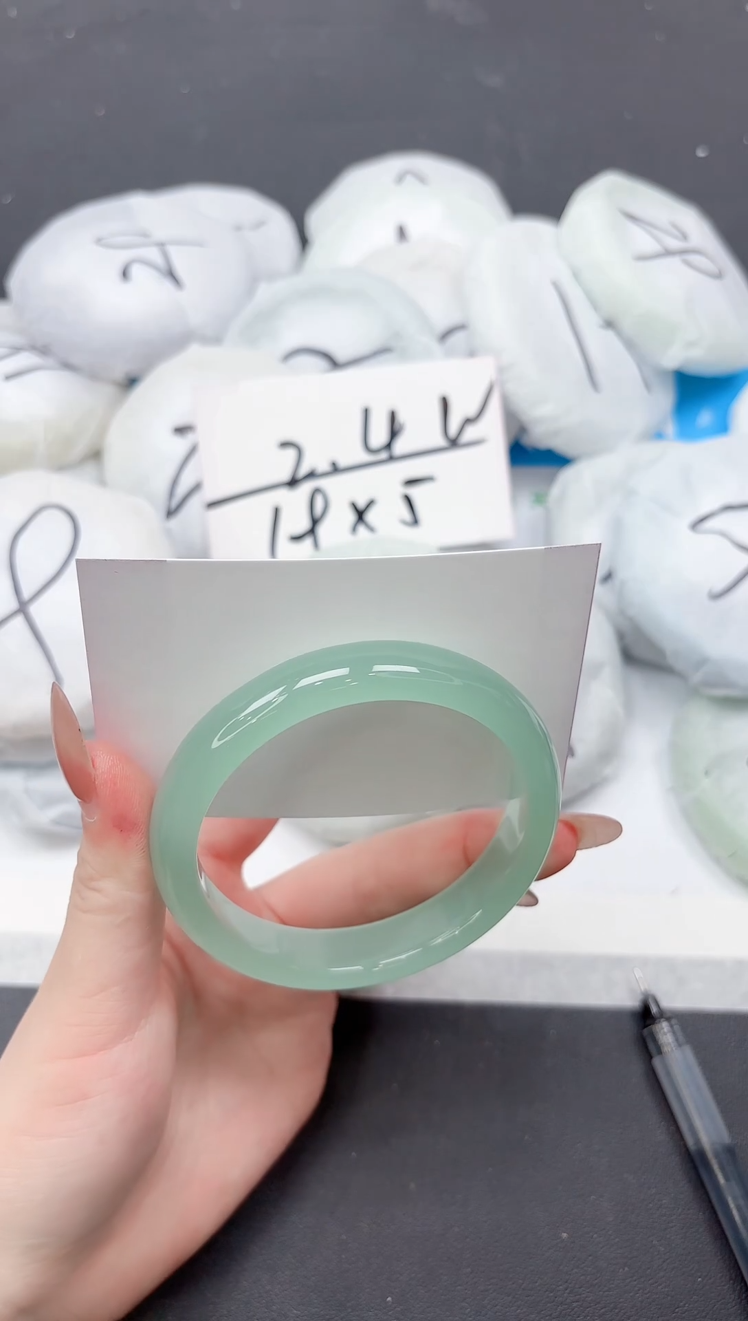 未镶嵌手镯石英质玉111-62