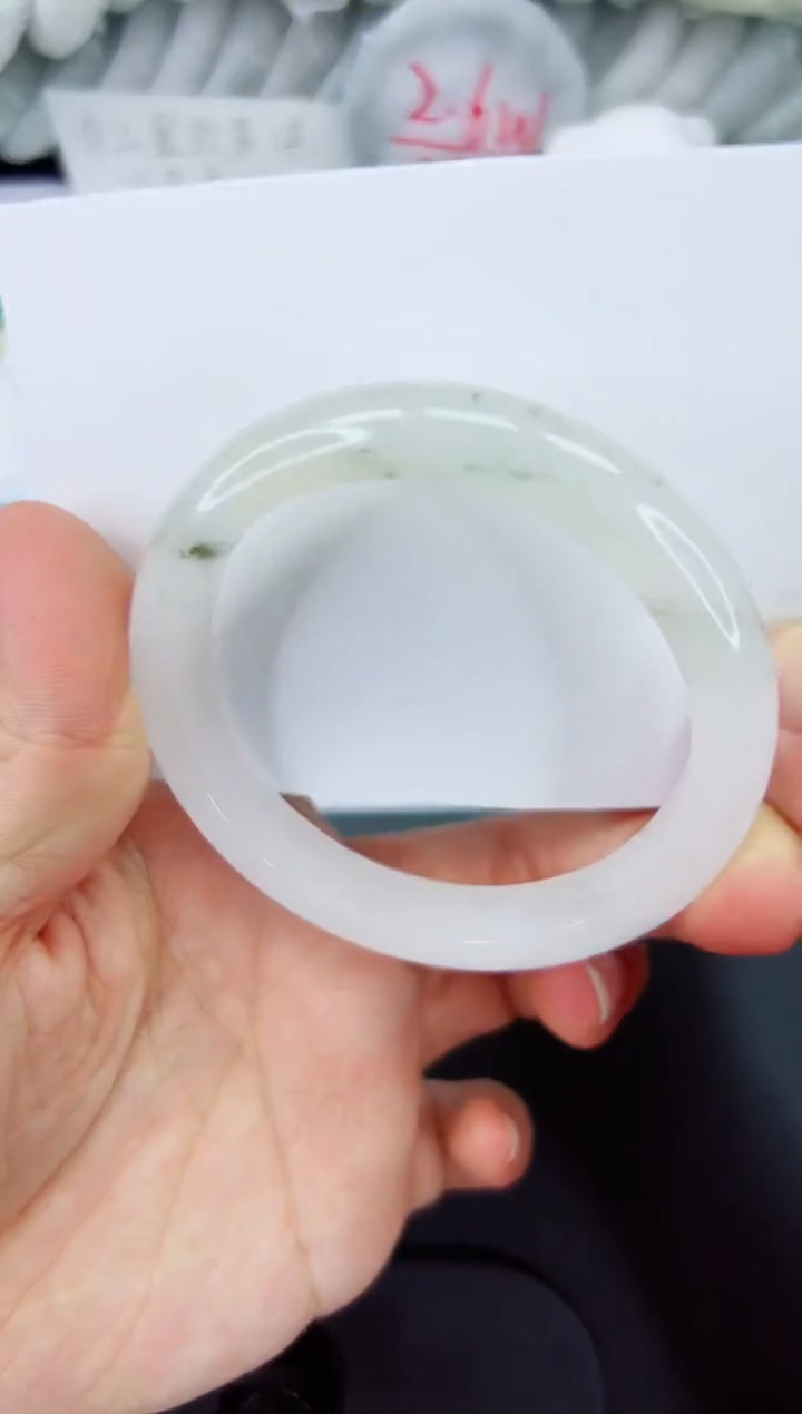 【闪购商品】石英质玉手镯未镶嵌235-54.9