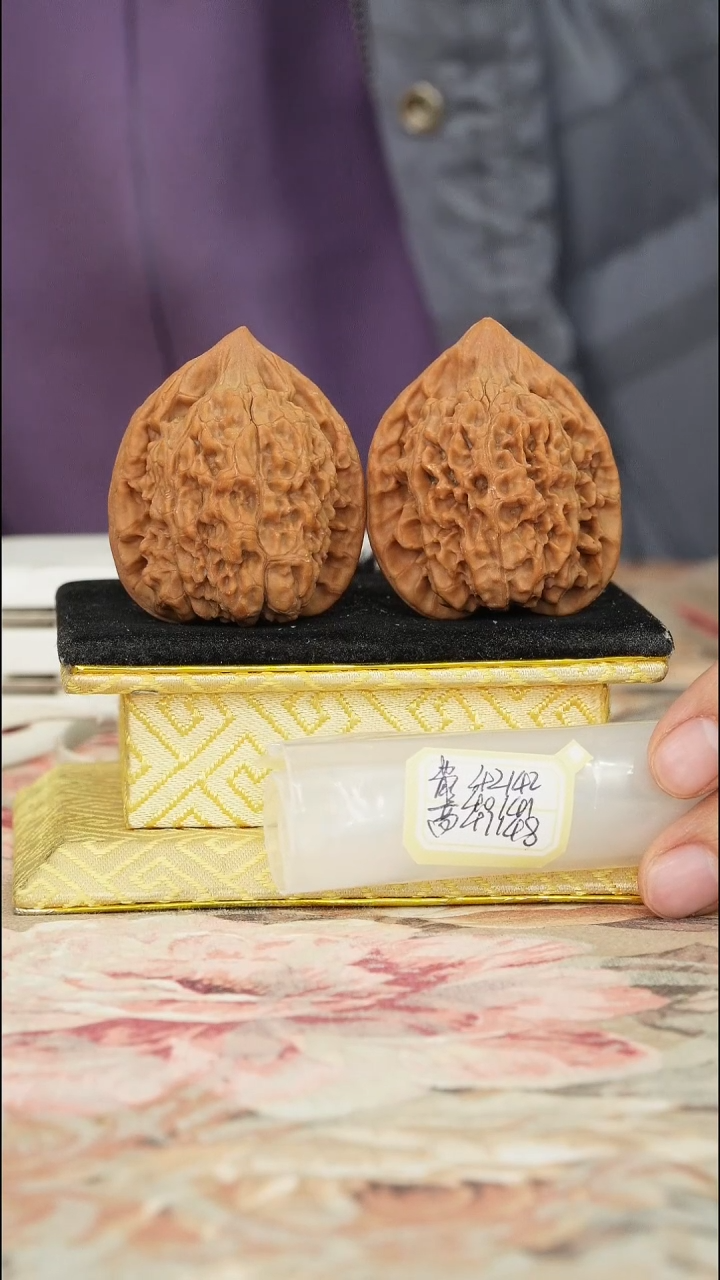 【闪购商品】文玩核桃把件官帽