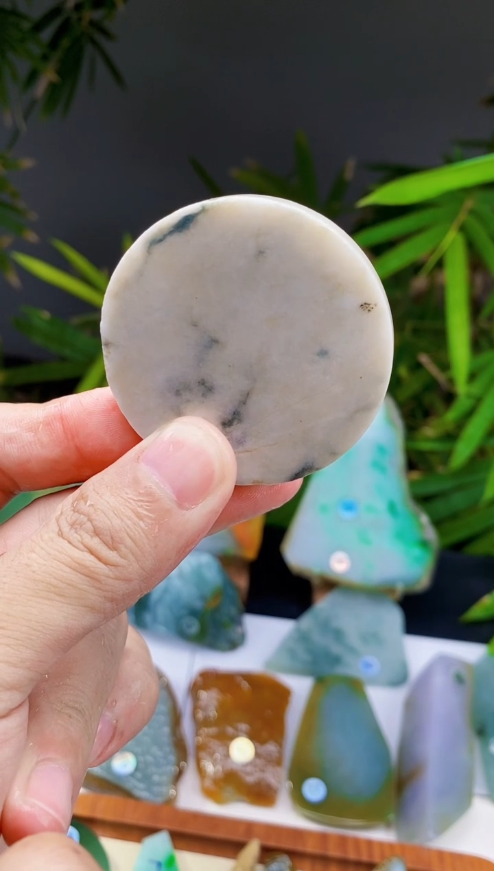 定制翡翠未镶嵌翡翠