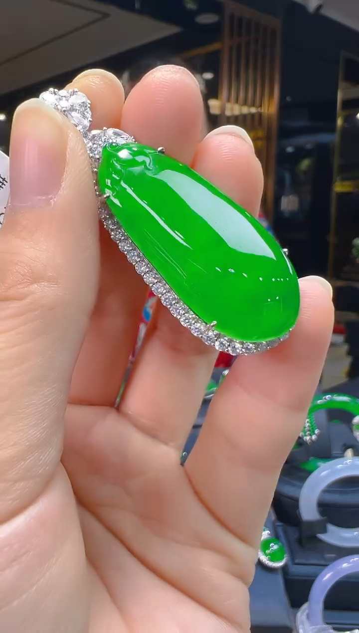 吊坠(赠链)银S925镶嵌翡翠080(多样性发货发其一)