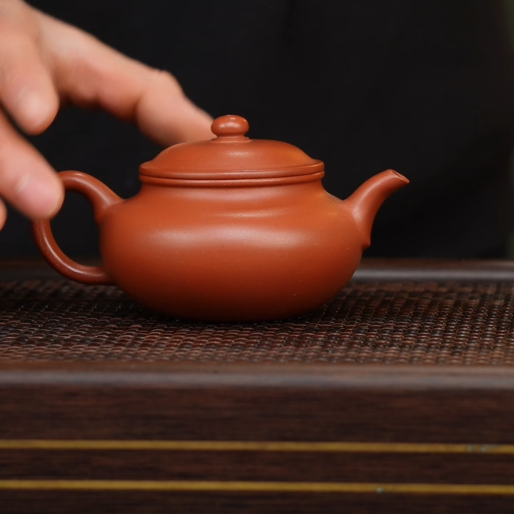 宜兴紫砂原矿半手小红泥仿古150cc左右