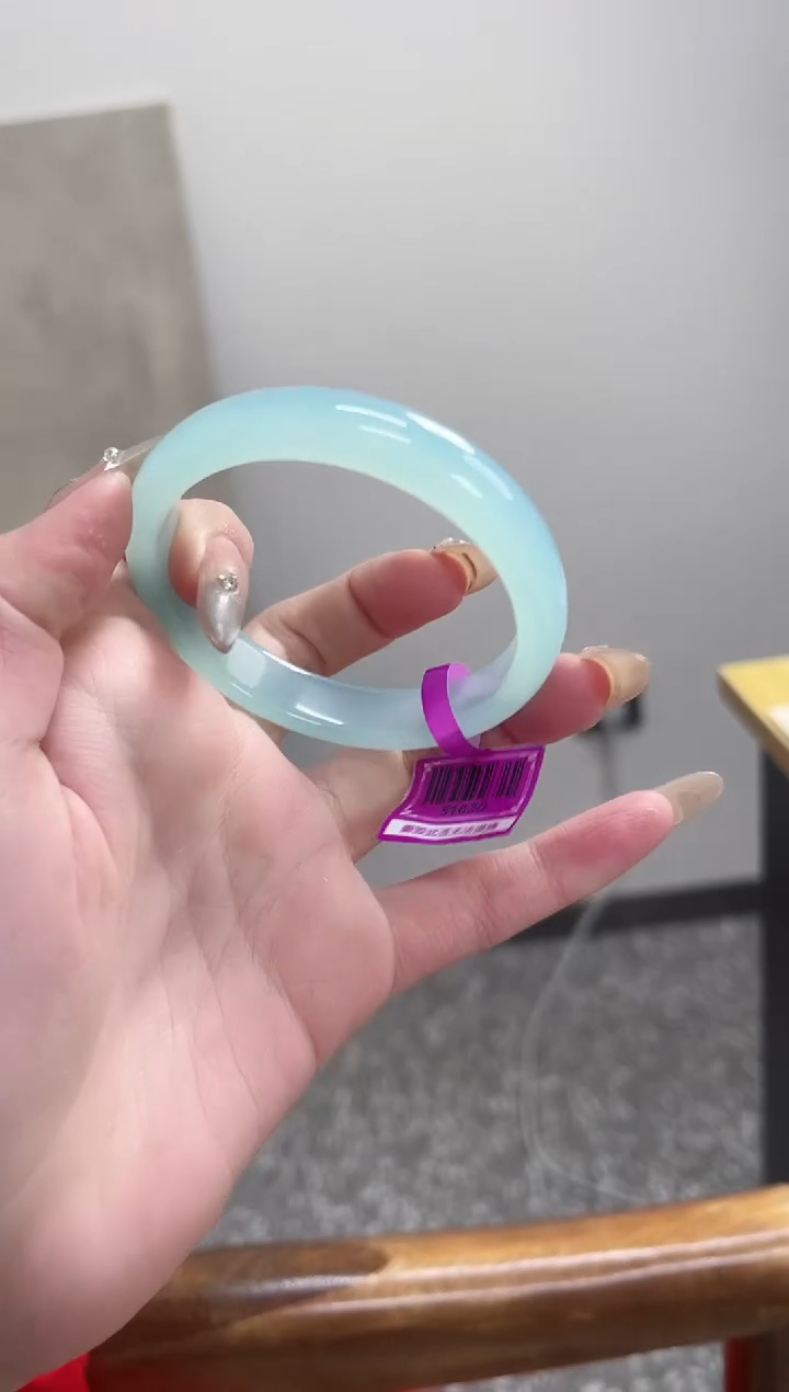 【闪购商品】玛瑙/玉髓手镯未镶嵌55圈 需要包容