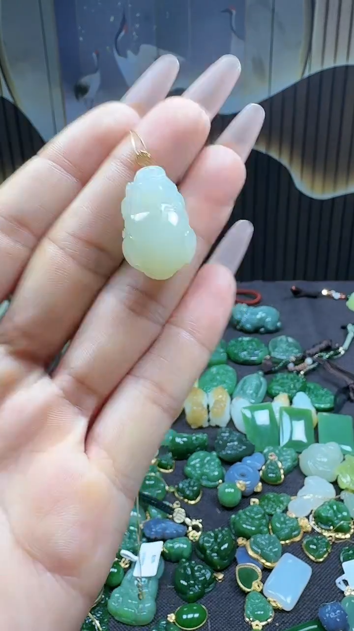 和田玉18K金镶嵌吊坠(不含链)1