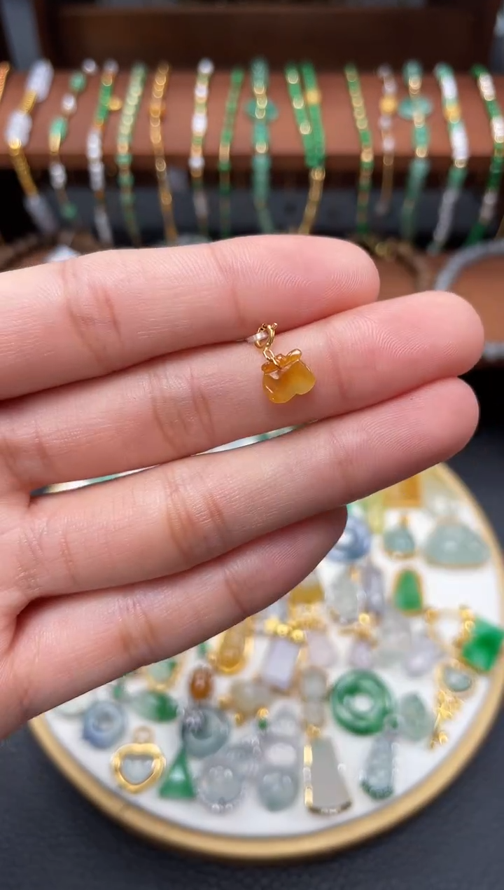 【闪购商品】翡翠吊坠(不含链)18K金镶嵌一个   JK205