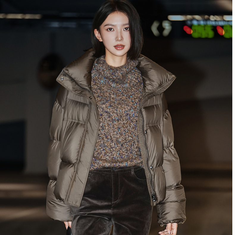 XG雪歌鹅绒羽绒服XK406023A643卡绿色调