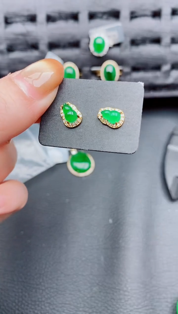 【闪购商品】翡翠耳饰银S925镶嵌天然a货翡翠694