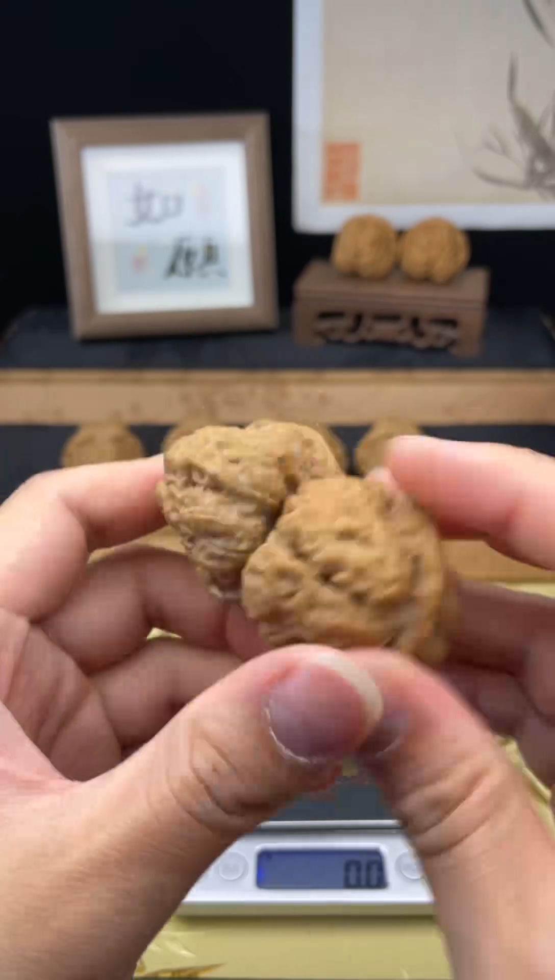 【闪购商品】文玩核桃吊坠蛤蟆头一对