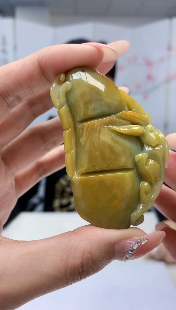 【闪购商品】定制翡翠未镶嵌4917MM-毛货挂件33