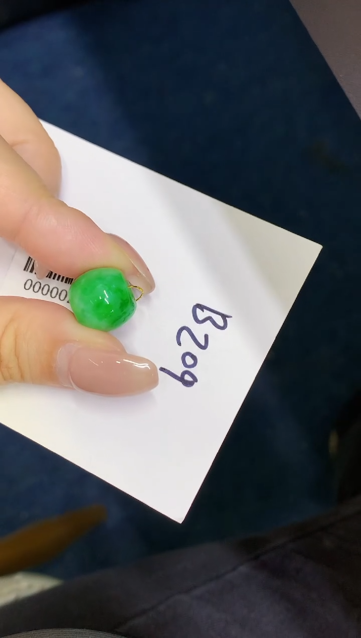 翡翠未镶嵌颈饰00000000000