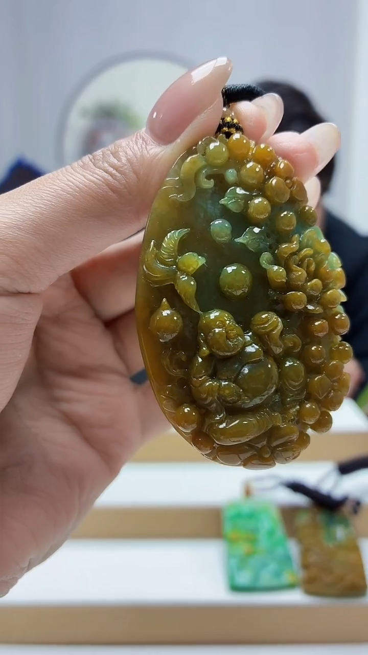 未镶嵌定制翡翠5060MM-毛货挂件85