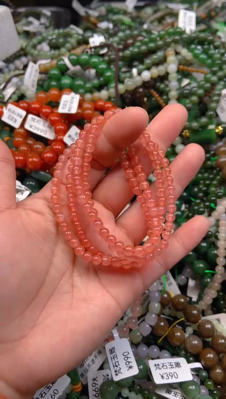 南红玛瑙未镶嵌颈饰1