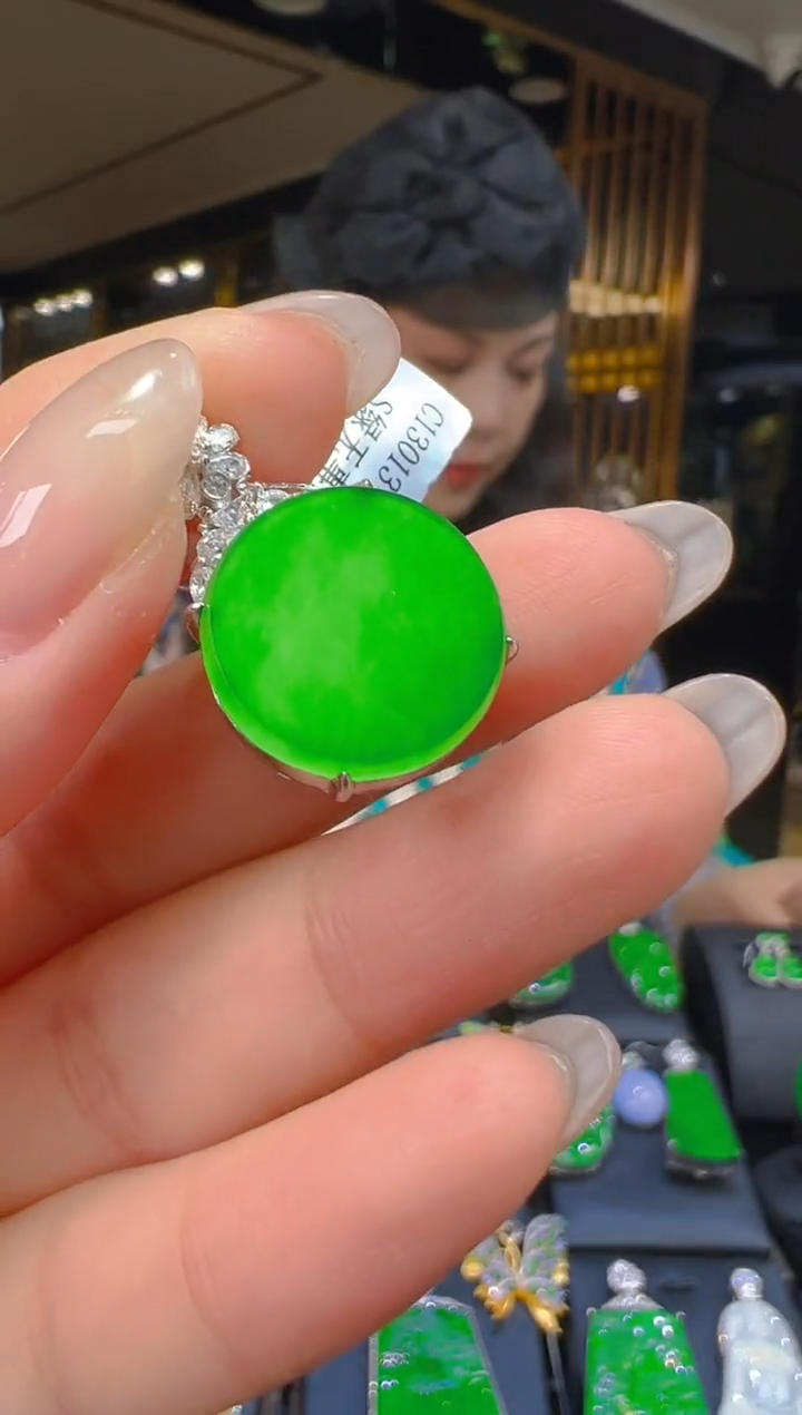 吊坠(赠链)银S925镶嵌翡翠089(多样性发货发其一)