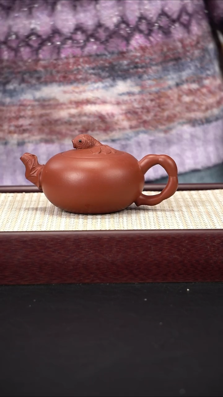 茶壶紫砂清水泥 金鱼钮  金玉满堂