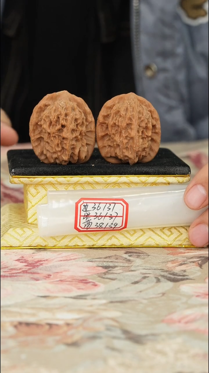 【闪购商品】文玩核桃把件非嫁接马老四