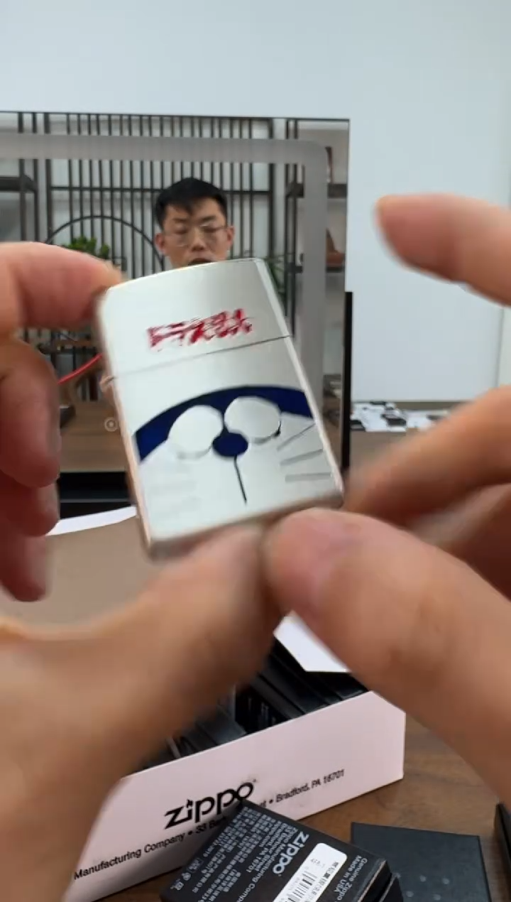 zippo的琅哆啦A梦的4F8-1