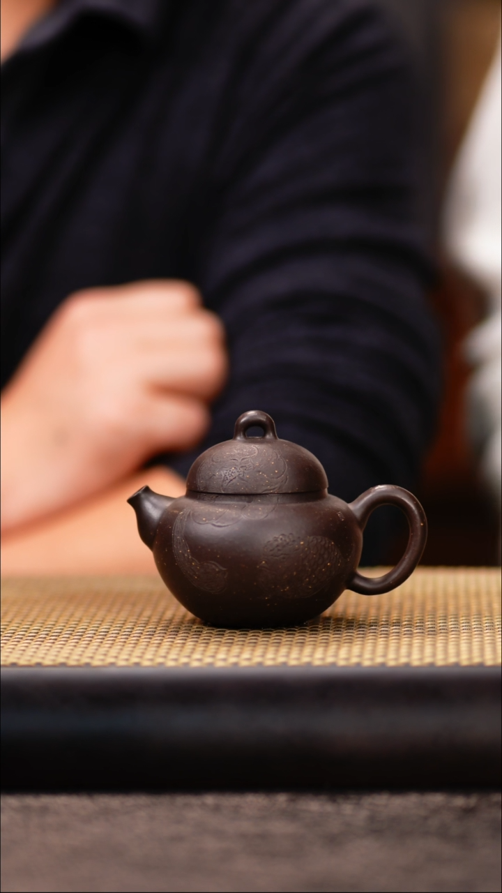 SST17古渡乌泥元宝壶