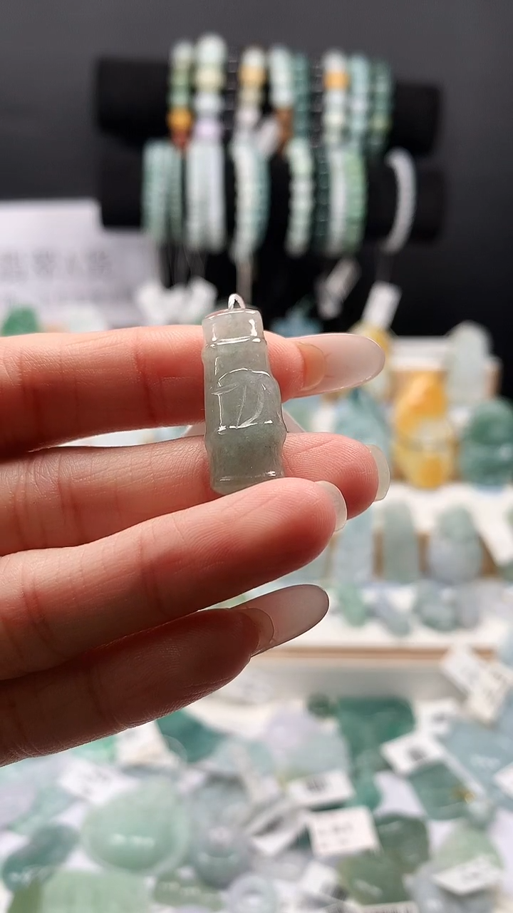 吊坠(不含链)未镶嵌翡翠9吊坠