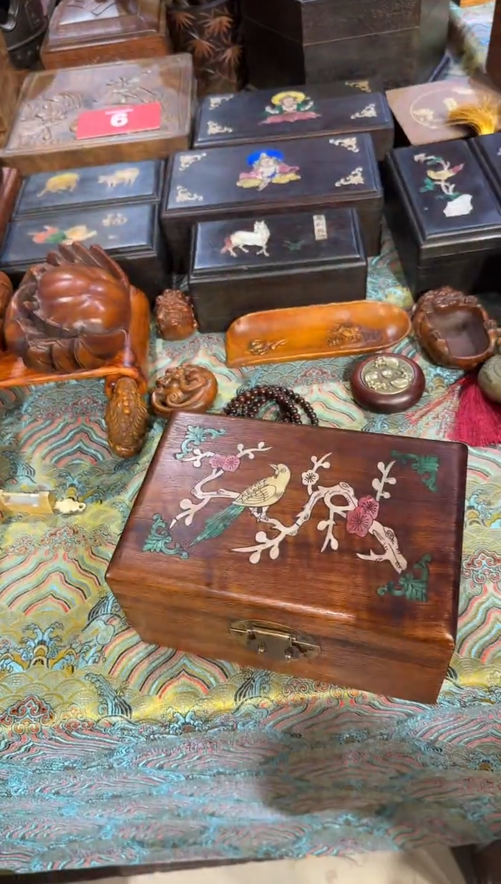 【闪购商品】木木艺喜鹊登梅黄翻盖盒88.8888