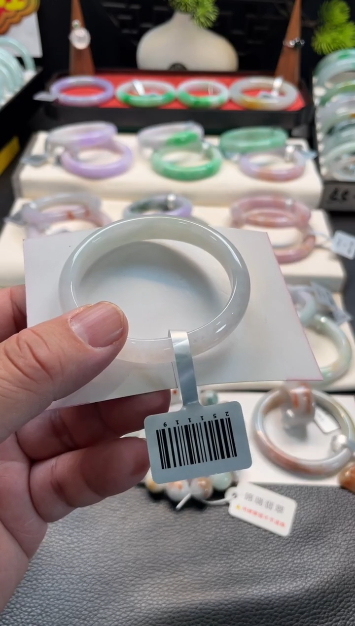 未镶嵌手镯翡翠107号链接 有纹裂 53贵妃