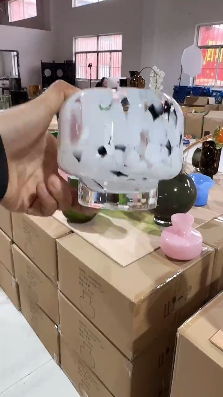 【闪购商品】玻璃白色盒子里烛台