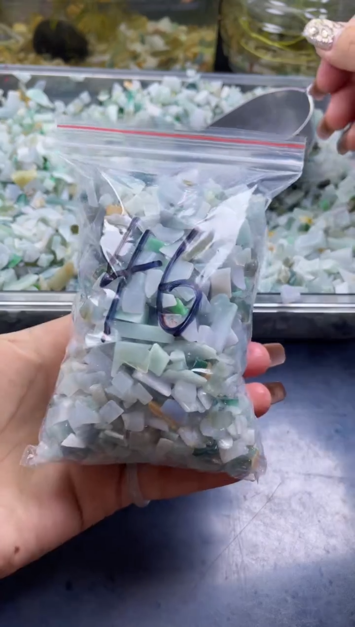 配石翡翠天然翡翠迷你500克46