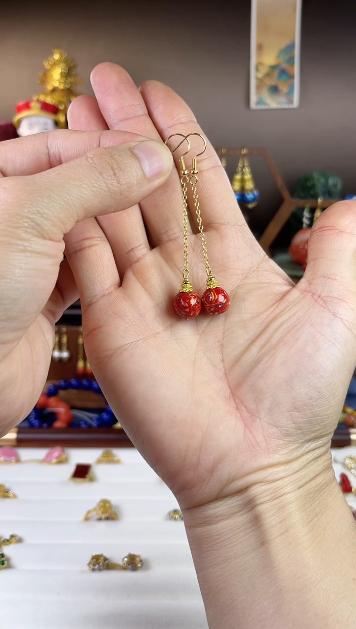 ，825-5子时归系列大漆正宫红色耳钩