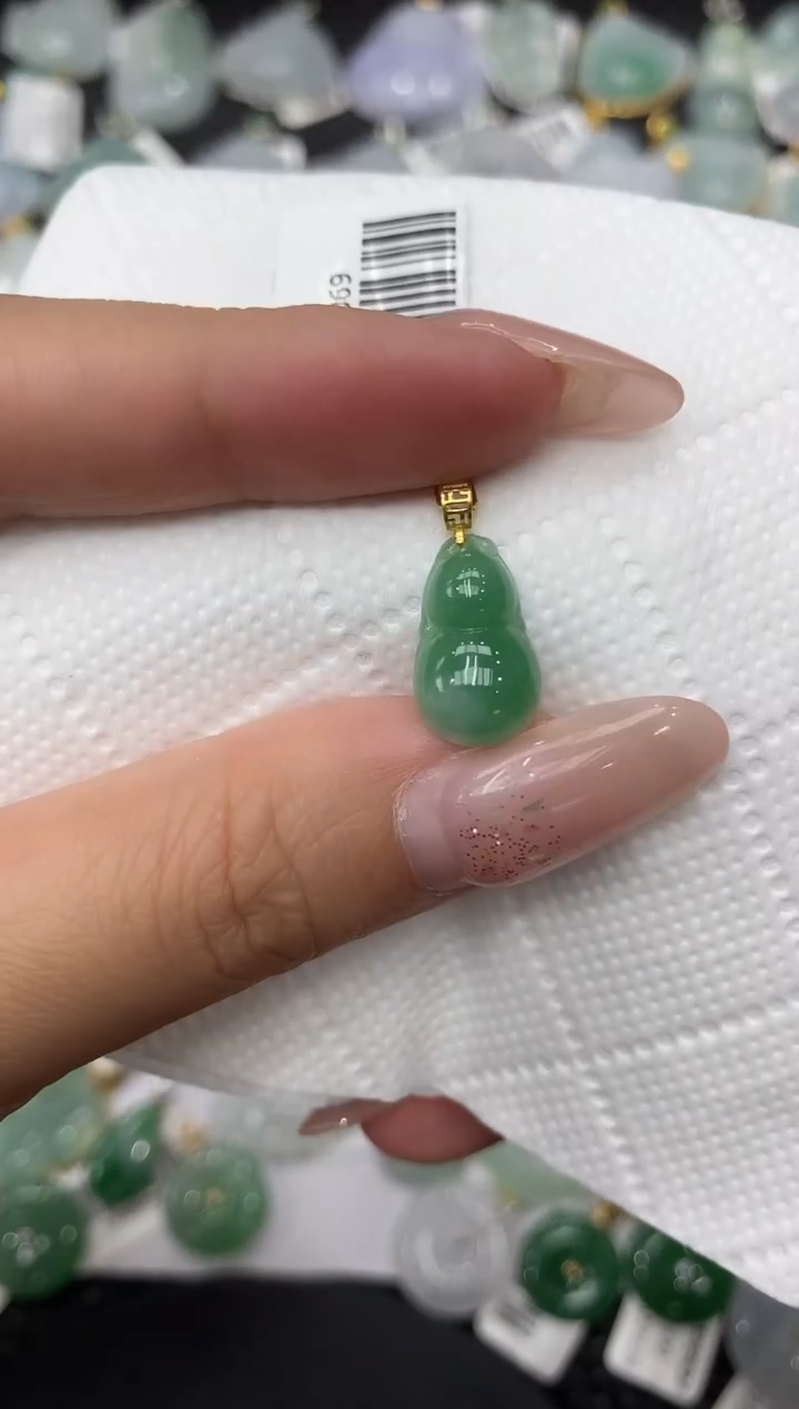 颈饰18K金镶嵌翡翠 1111111111