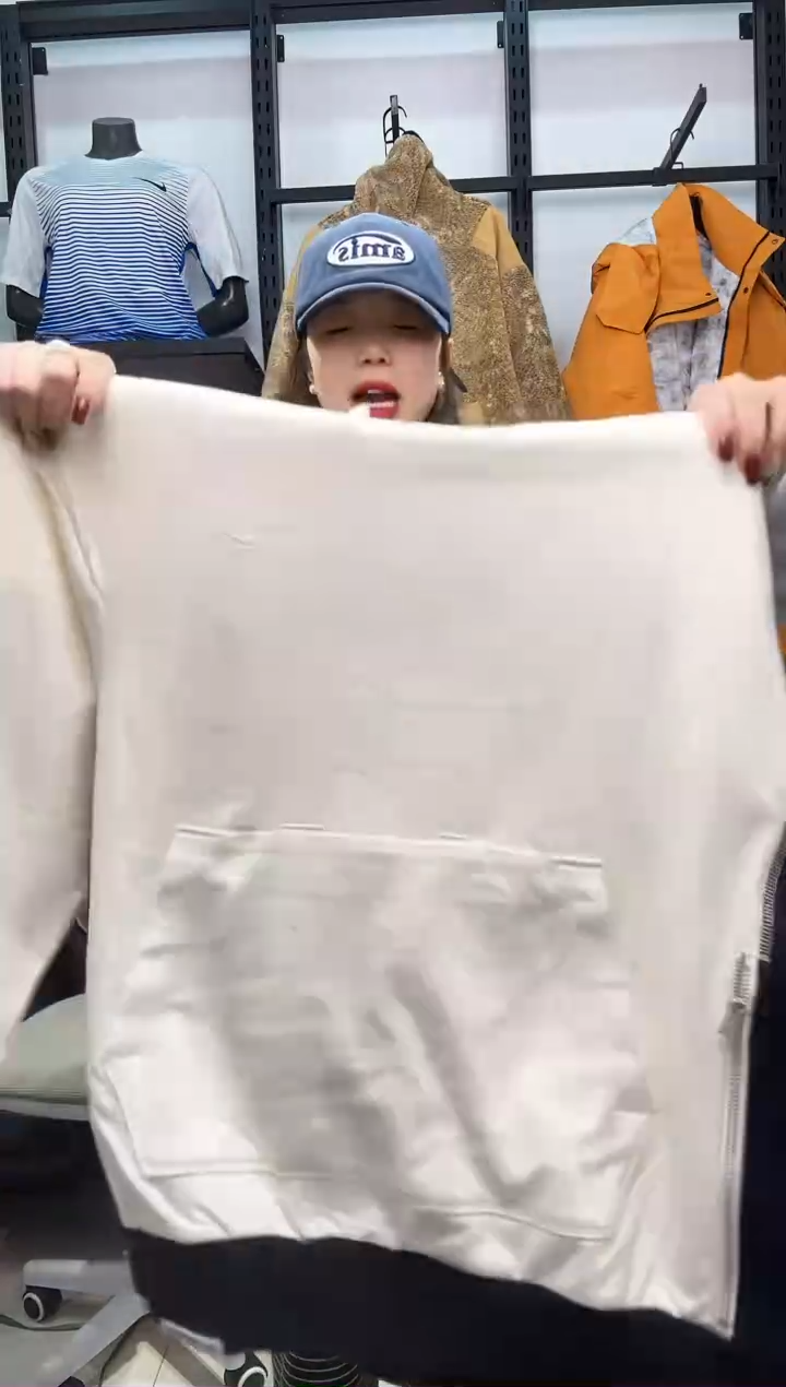 2413   编码  瑕疵直播间过款为准 尺码  ·  XL