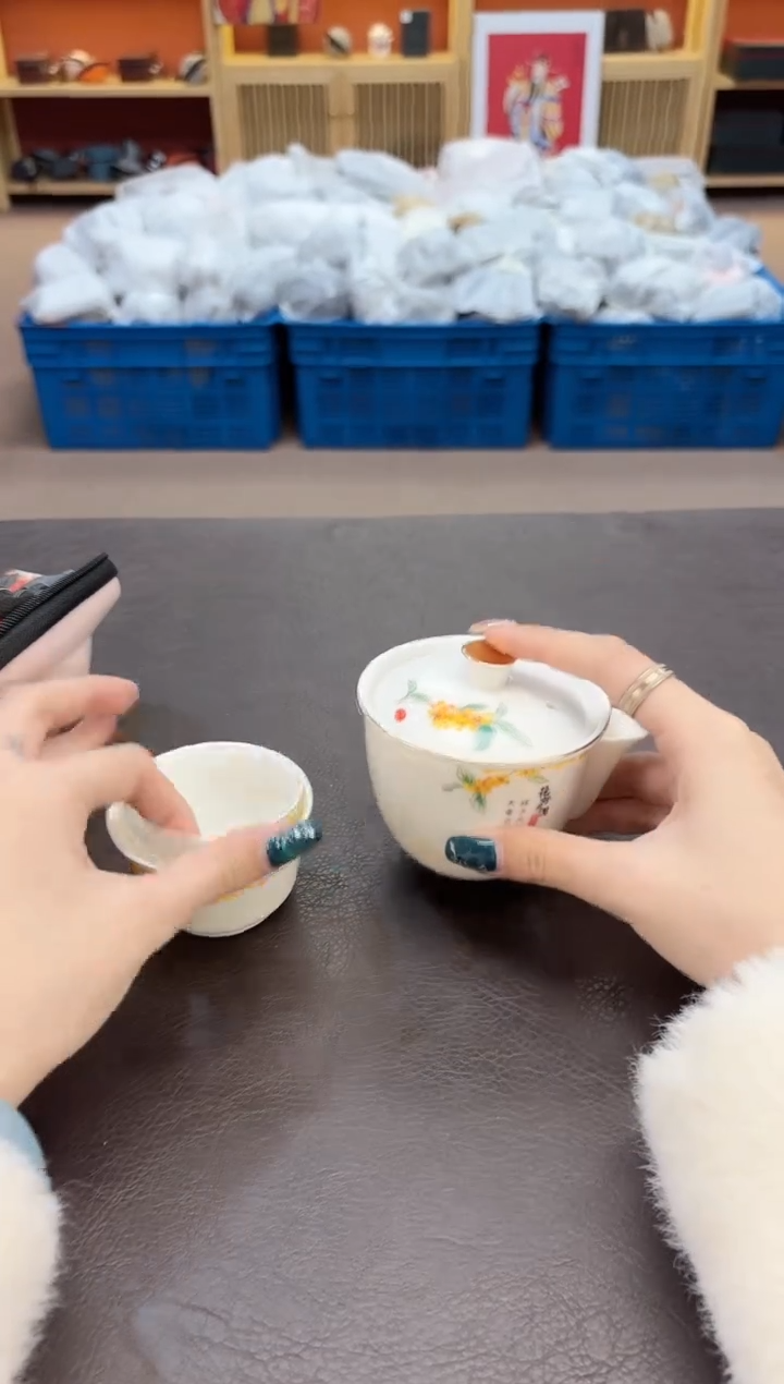 【闪购商品】摆件瓷SC1111111111111