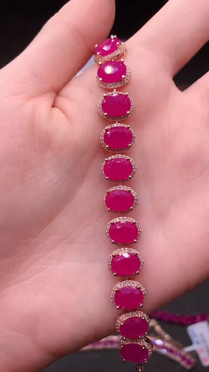 【闪购商品】红宝石手链银S925镶嵌......