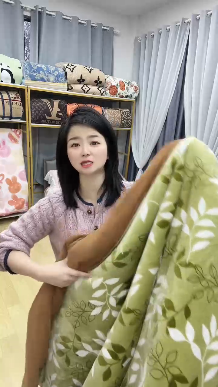 牛奶绒新200*230绿叶被子粘毛