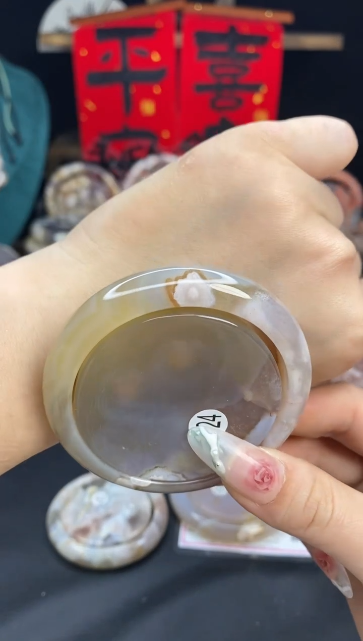 【闪购商品】石英质玉手镯（圆镯）未镶嵌54