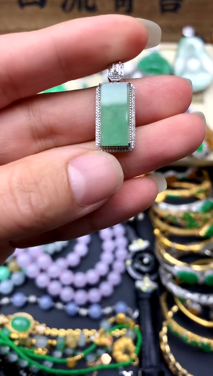 【闪购商品】翡翠颈饰18K金镶嵌279-中国好珍宝