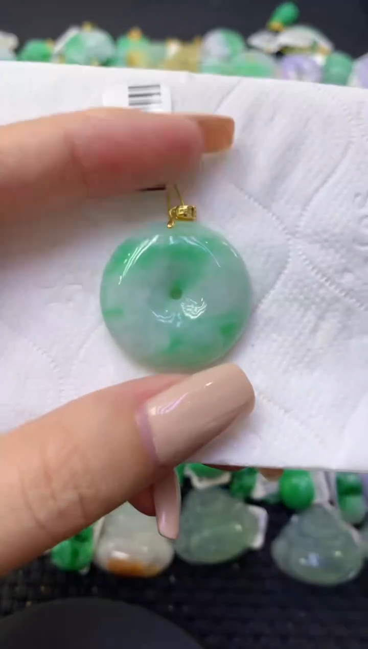 颈饰未镶嵌翡翠天然缅甸翡翠A货