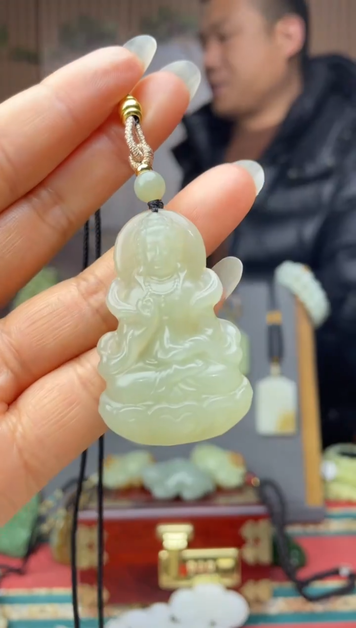 颈饰未镶嵌和田玉拍一发一