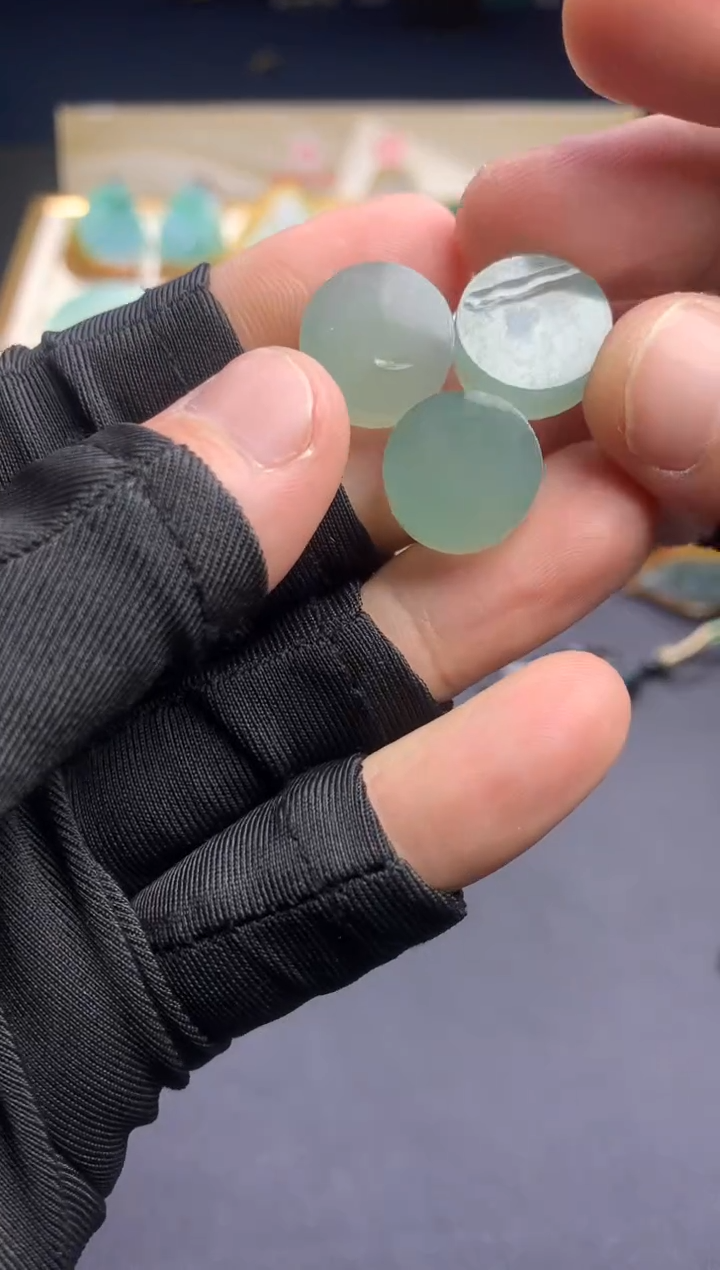 【闪购商品】定制翡翠未镶嵌            多样性发货发一个