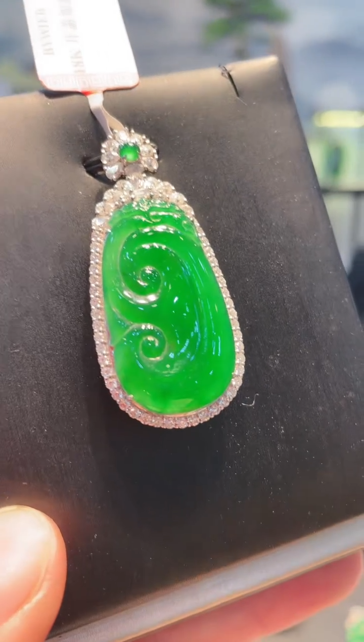 【闪购商品】翡翠颈饰18K金镶嵌A74天然A货翡翠