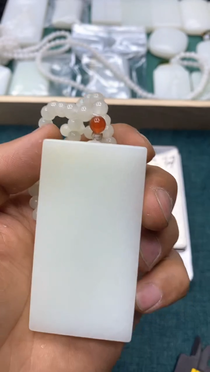 【闪购商品】定制和田玉精品挂件