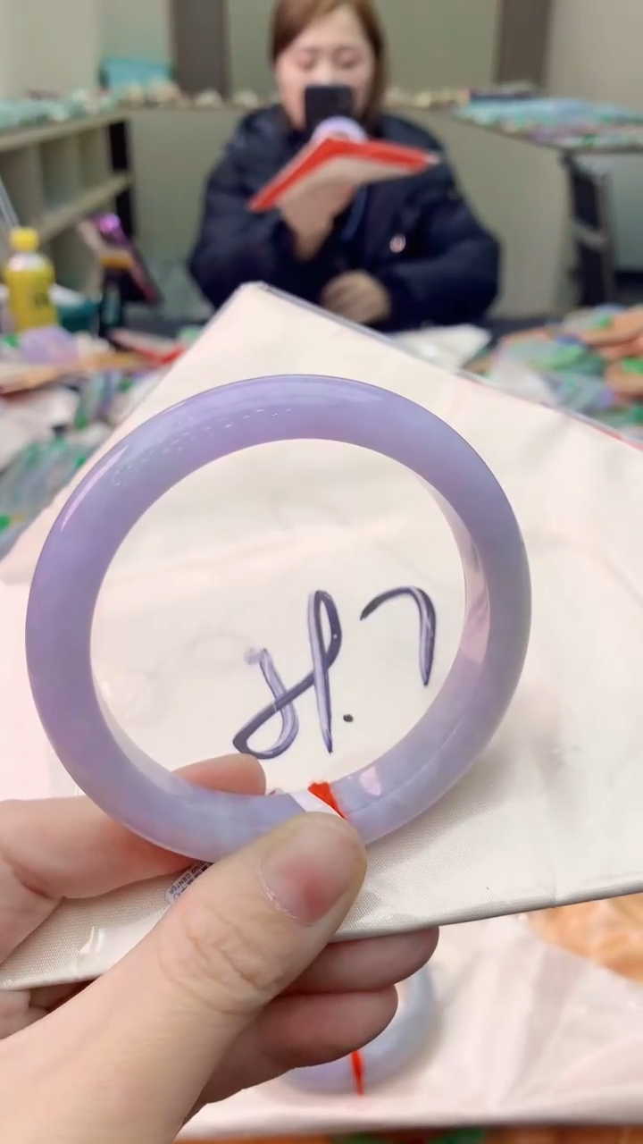 翡翠未镶嵌手镯0531685028