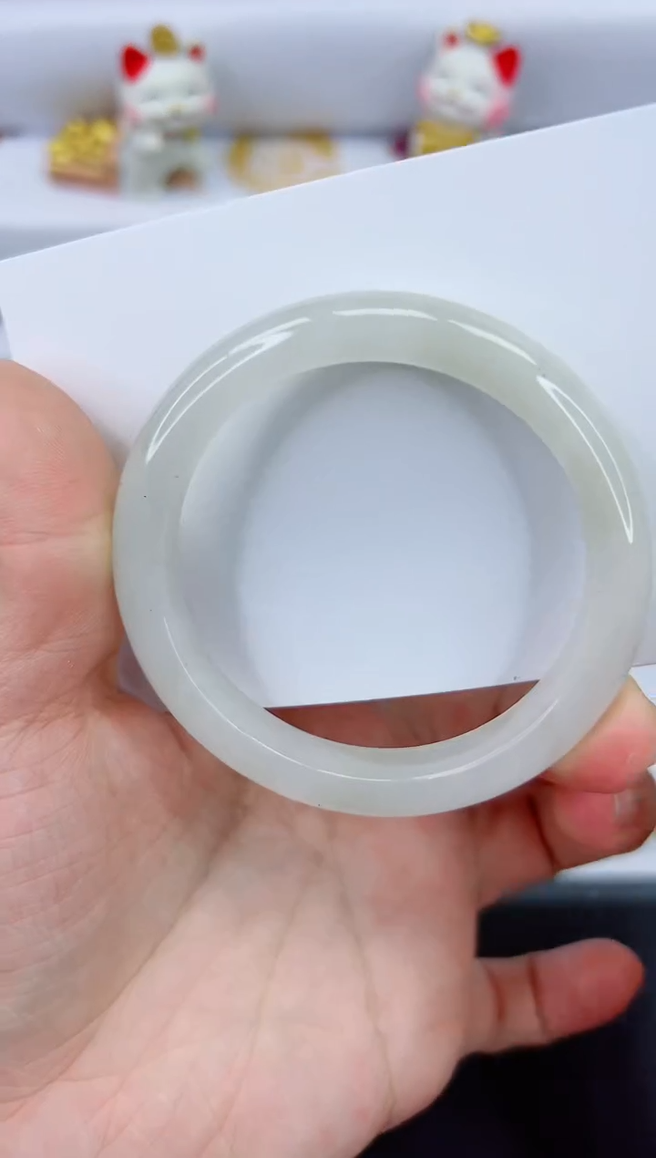 【闪购商品】石英质玉手镯未镶嵌710-54.2