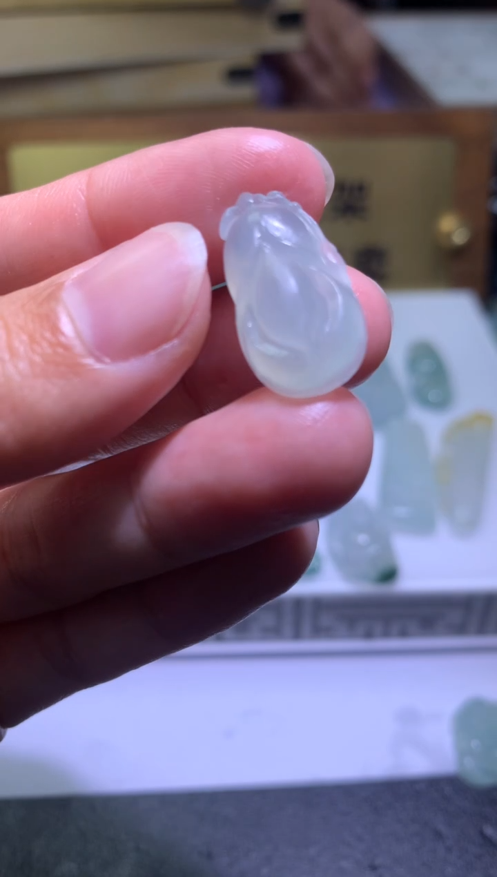 【闪购商品】定制翡翠未镶嵌毛货