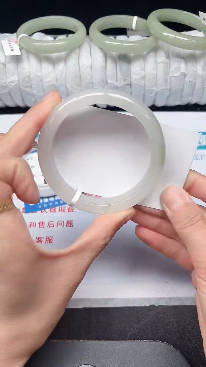 未镶嵌手镯石英质玉180-59/60