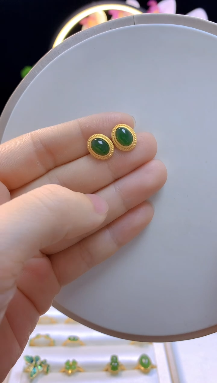 和田玉银S925镶嵌耳钉碧玉椭圆耳钉