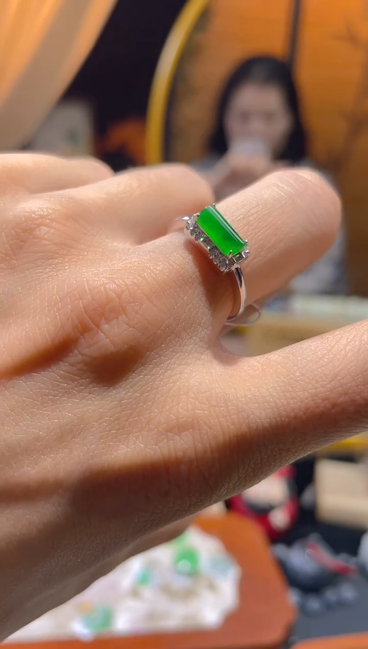 【闪购商品】翡翠颈饰18K金镶嵌假一赔三14圈口