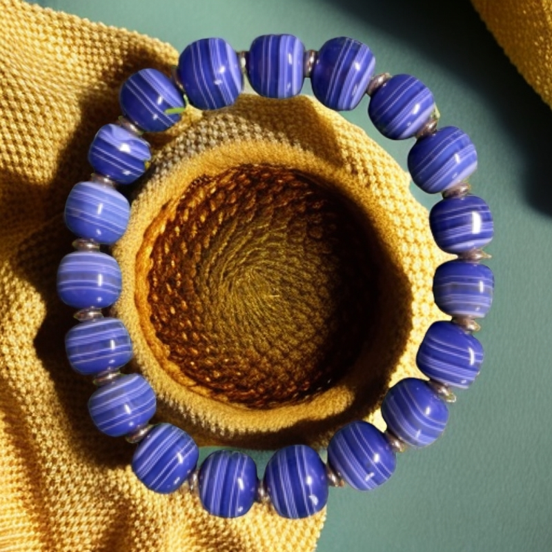 蓝沁缠丝玛瑙同料手串。尺寸9mm左右。高光全玉化