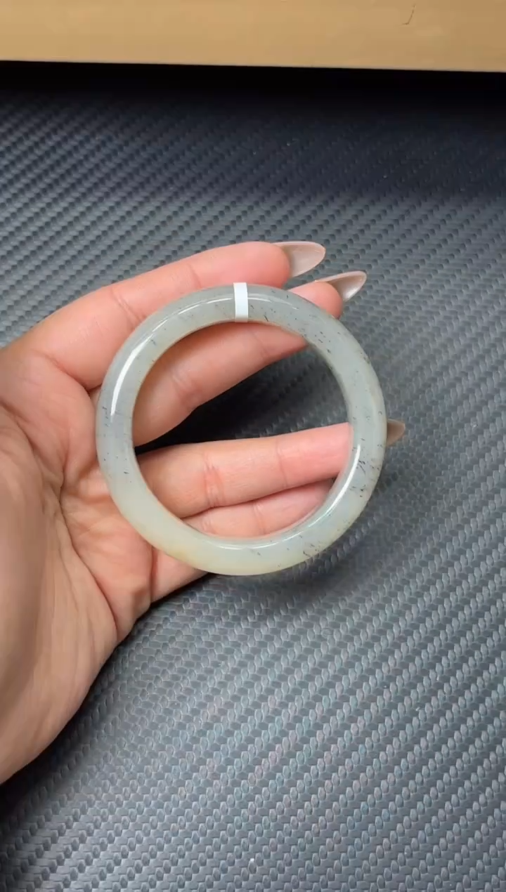 未镶嵌手镯和田玉和田黑山微色差52+mM