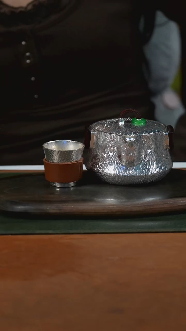 新品手工手抓银壶+一个银杯